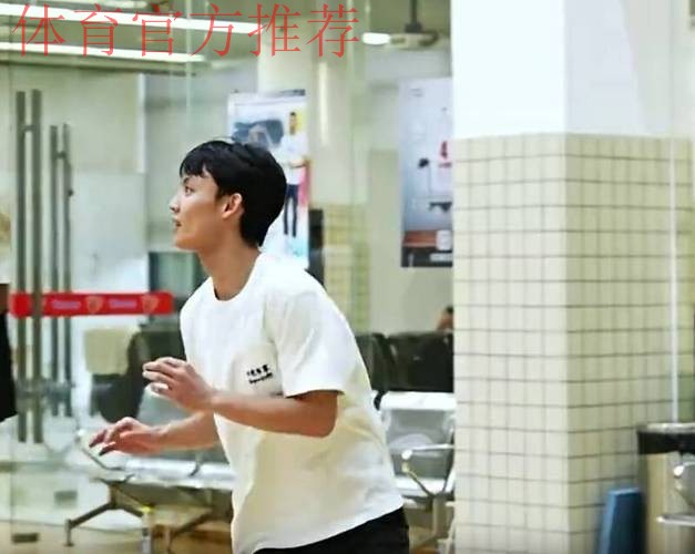 广东队积极备战!奎因心情大好 崔永熙亮相 王少杰归队 广东队积极备战!奎因心情大好 崔永熙亮相 王少杰归队